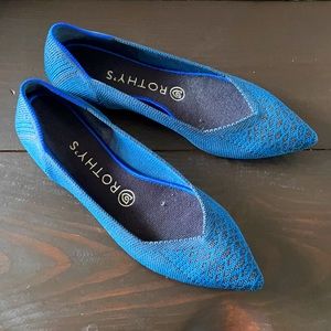 Rothy’s W8.5 snake print blue The Point flats